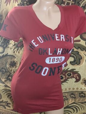 PINK Victoria's Secret Short Sleeve Tee - Red